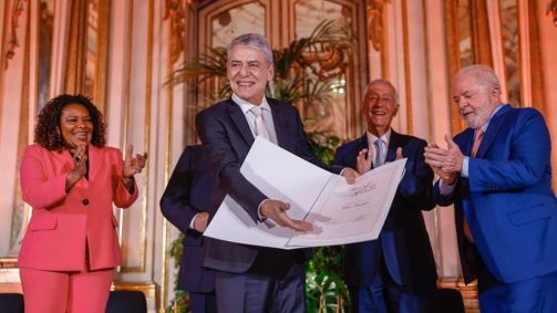 Chico Buarque recebe o Prêmio Camões