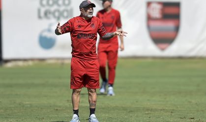 Sampaoli pede gramados melhores para evolução do futebol brasileiro