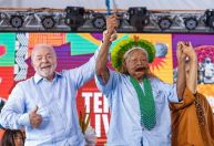 Lula viaja ao Xingu para se encontrar com Raoni