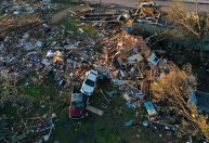 Tornado deixa ao menos cinco mortos na região central dos EUA