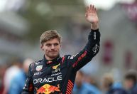 “Levo o troféu e eles voltam para suas casas”, diz Verstappen sobre vaias na F1