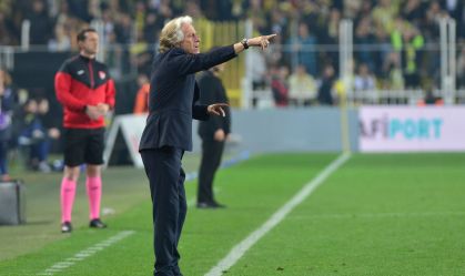 Jorge Jesus rebate vaias da torcida do Fenerbahçe após tropeço; veja