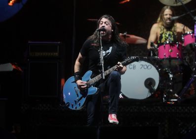 Dave Grohl, vocalista do Foo Fighters, em apresentação no The Innings Festival de 2022, nos Estados Unidos.