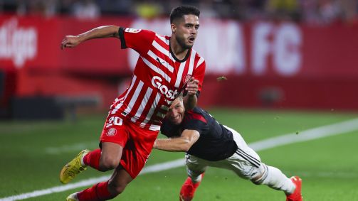 Yan Couto em partida pelo Girona, da Espanha
