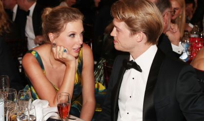 Taylor Swift e Joe Alwyn terminam relacionamento de seis anos