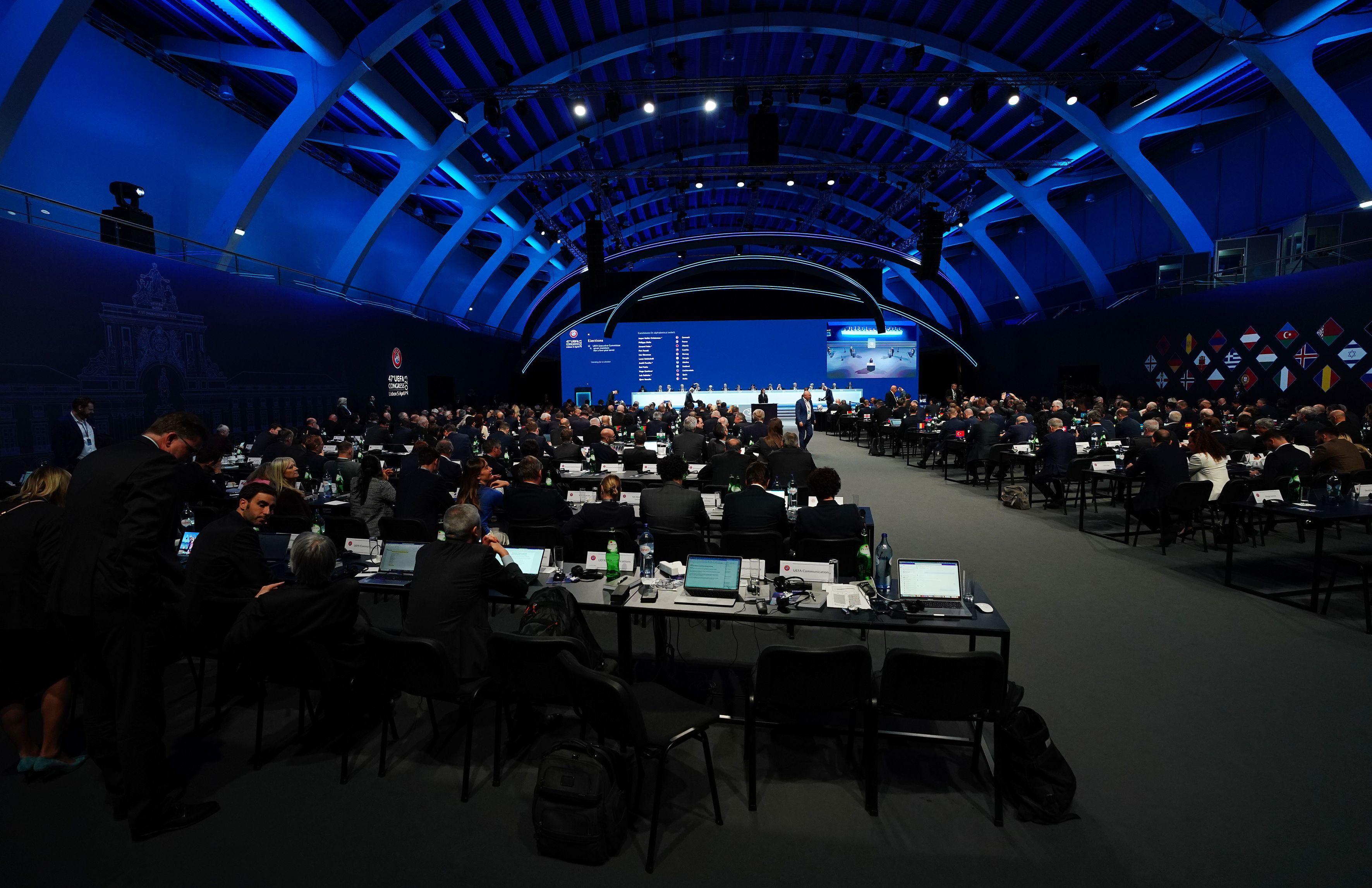 Foto panorâmica do Centro de Congressos, em Lisboa, Portugal, durante a 47ª reunião do Congresso da Uefa, em 5 de abril de 2023.