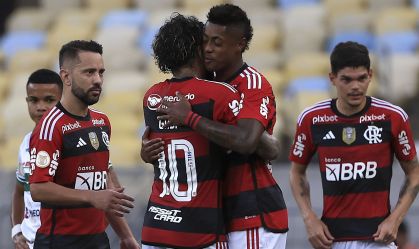 Flamengo segue com cautela para contar com Bruno Henrique
