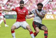 No Beira-Rio, Internacional vence Flamengo de virada pelo Brasileirão
