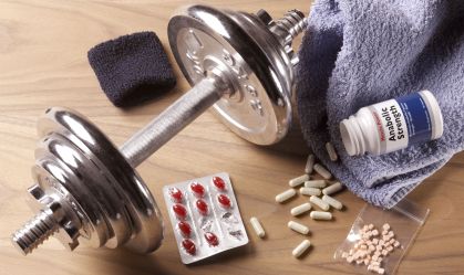 Fisiculturista é preso com carregamento de anabolizantes no porta-malas