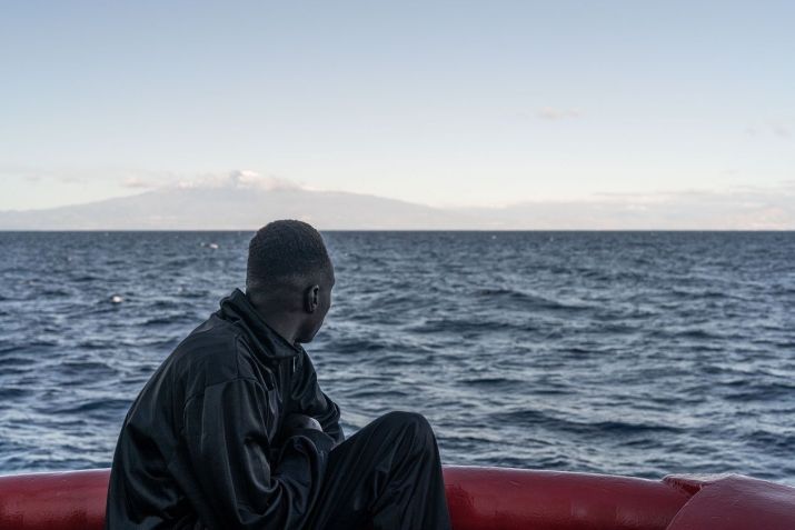 Número de imigrantes que tentam cruzar o Mediterrâneo rumo à Europa continua crescendo / Vincenzo Circosta/Anadolu Agency via Getty Images