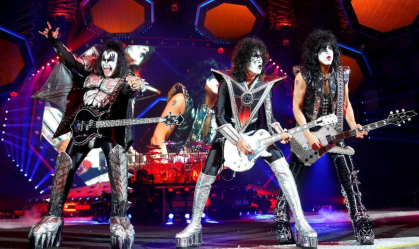 Gene Simmons celebra venda do catálogo do Kiss: "Fizemos turnê por 50 anos"