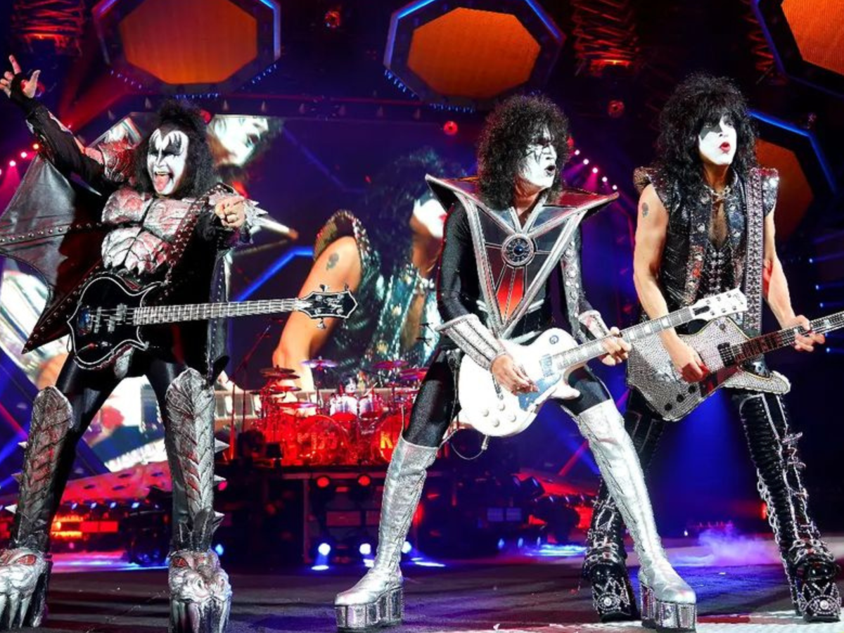 Kiss-Gene-Simmons-Manaus-
