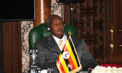 Presidente de Uganda recua em um dos itens do projeto de lei anti-LGBT