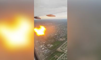 Avião pega fogo e retorna a aeroporto nos EUA após aparente colisão com pássaro