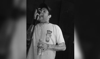 Morre Reges Bolo, vocalista da banda O Surto, do hit “A Cera (Me pirou o cabeção)”