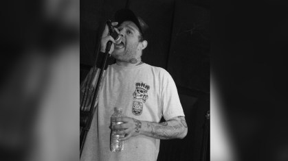 Morre Reges Bolo, vocalista da banda O Surto, do hit “A Cera (Me pirou o cabeção)”