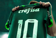 Palmeiras “alimenta” especulações após revelação de que Messi comprou camisa do clube
