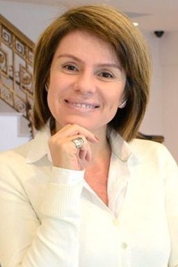 Jeanine Pires