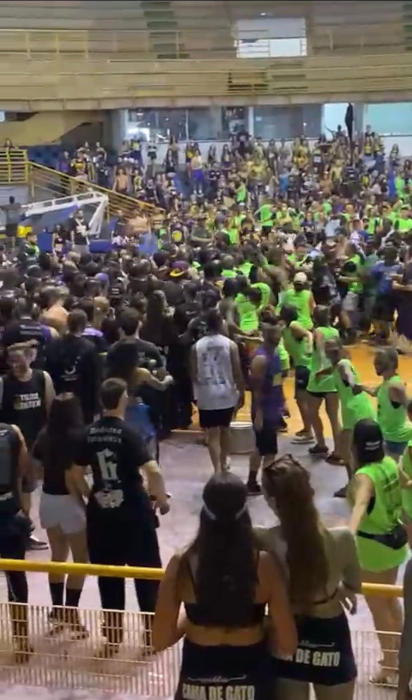 Briga generalizada alunos Medicina em torneio São Carlos