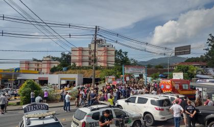 Ao menos quatro crianças morrem em ataque a creche em Blumenau; suspeito é preso