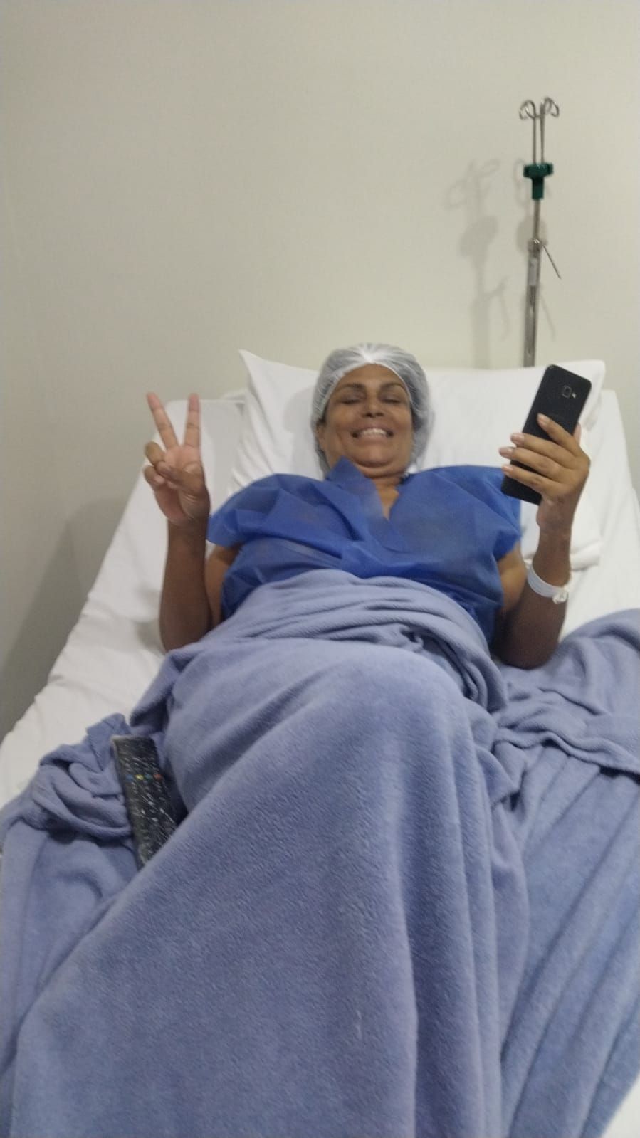 Cássia Correa Avellar Barcellos no dia da cirurgia, em 15 de março. Arquivo pessoal/Cássia Avellar Barcellos