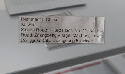 Comprei da China e quem me mandou foi um cantor – ou pintor do século XVI – e não paguei imposto