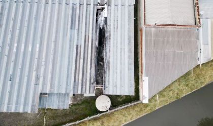 Foto aérea do pronto-socorro infantil de Itapevi após a queda de uma telha