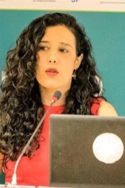 Lavinia Barros de Castro
