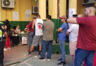 Movimento de eleitores é intenso no Paraguai; resultado das urnas será divulgado neste domingo