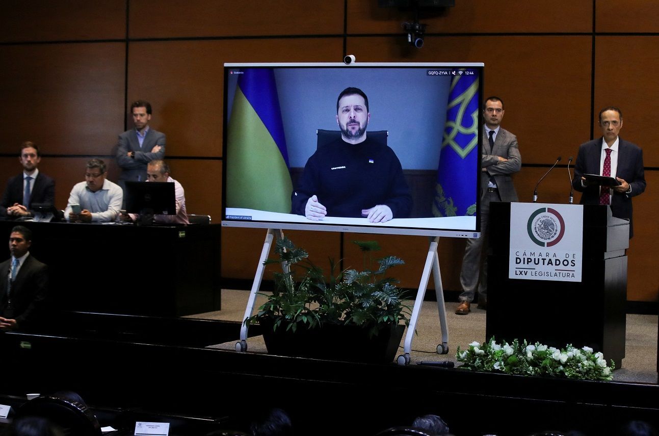 Presidente ucraniano, Volodymyr Zelenskiy, discursa a parlamentares mexicanos
