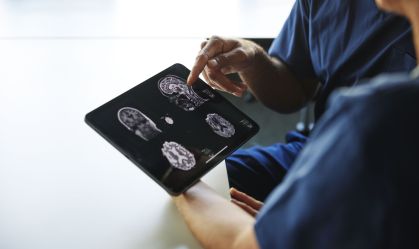 Novos testes de laboratório podem acelerar diagnóstico e a pesquisa de Parkinson