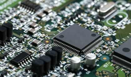 China investiga fabricante de chips dos EUA por riscos de segurança cibernética