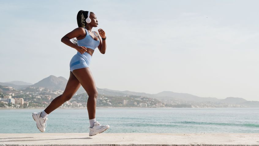 Correr ao ar livre pode ser um incentivo a prática do exercício • Alvaro Medina Jurado/Getty Images