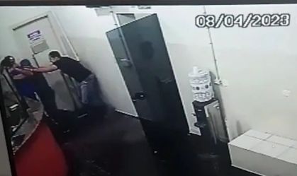 Suspeito de estupro pega arma de policial em delegacia e é morto no interior de SP