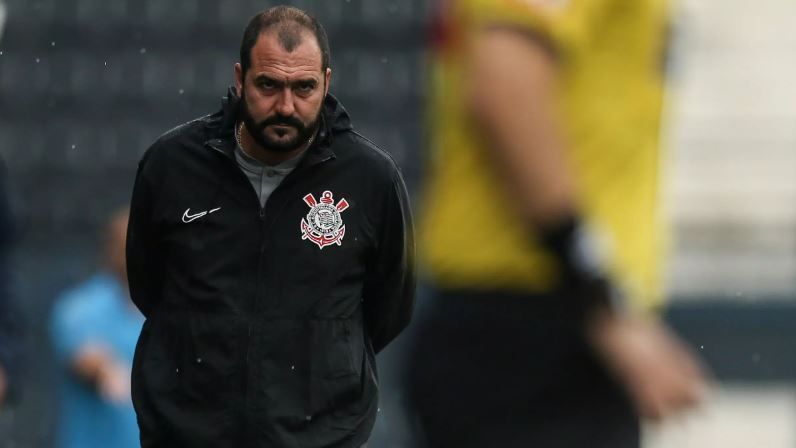 Danilo comanda o time sub-23 do Corinthians