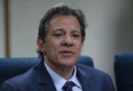 Faixa de isenção do Imposto de Renda pode chegar a R$ 4 mil em 2025, diz Haddad