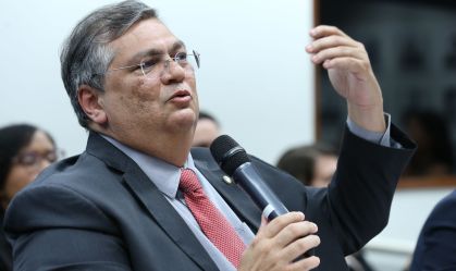 “Quase o Fidel Castro”: Dino brinca com Alckmin por tempo como governador de SP