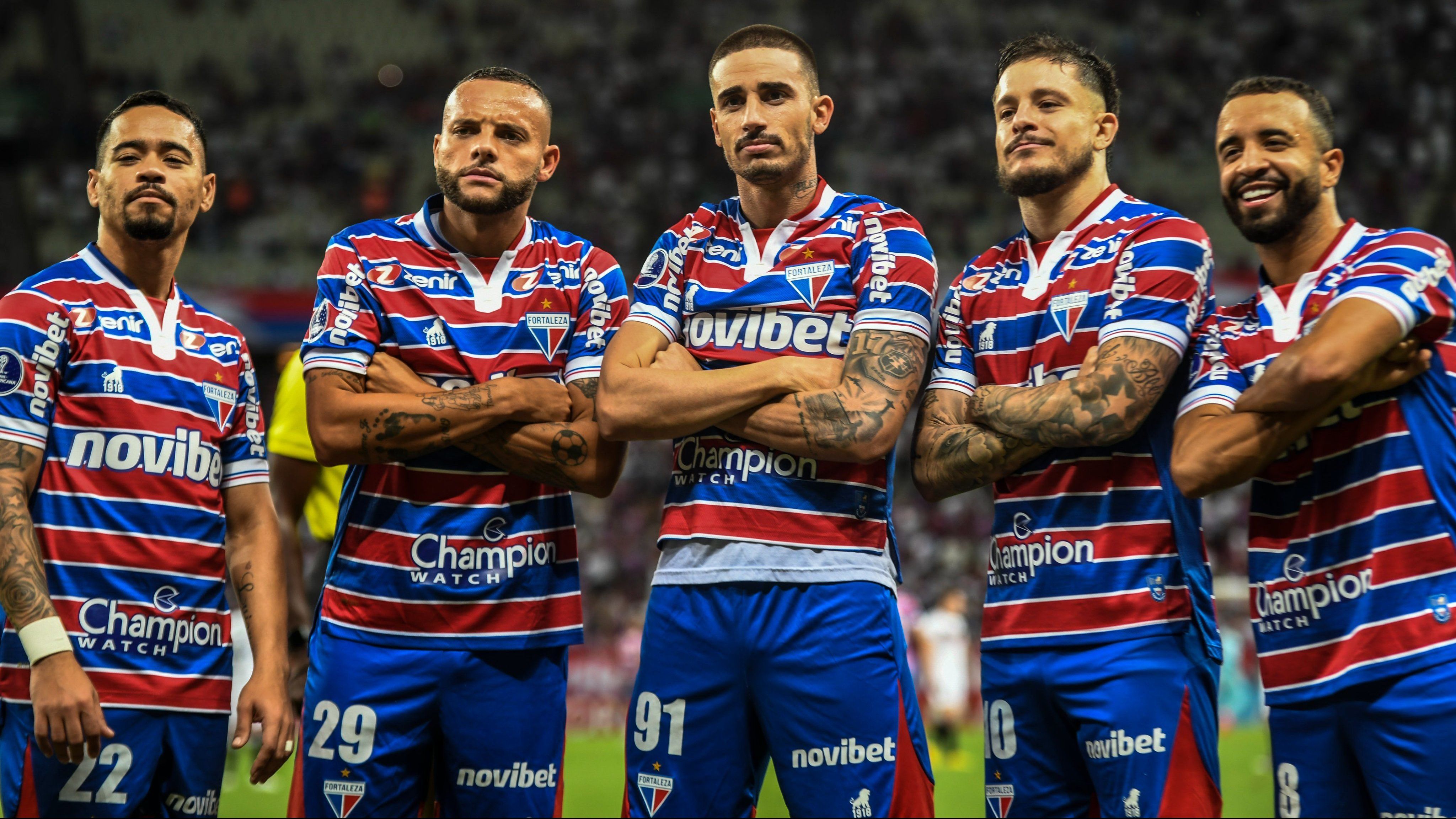 Jogadores do Fortaleza comemoram gol contra o Palestino-CHI
