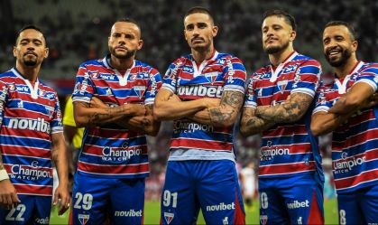 Jogadores do Fortaleza comemoram gol contra o Palestino-CHI