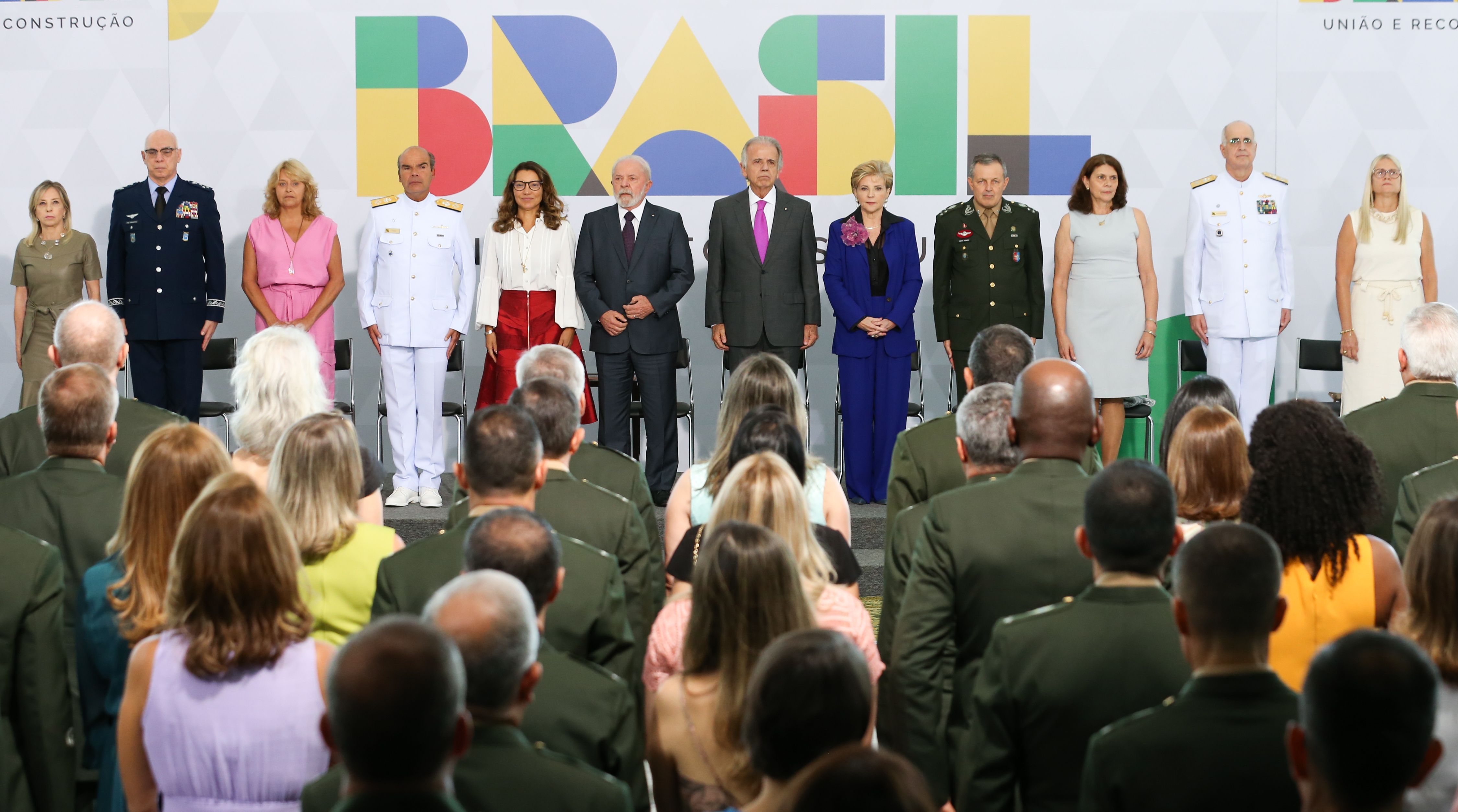 Brasília (DF) 04/04/2023  Presidente Luiz Inácio Lula da Silva Durante  cerimônia de apresentação dos oficiais-generais recém-promovidos. São 56 oficiais do Exército, Marinha e Aeronáutica.