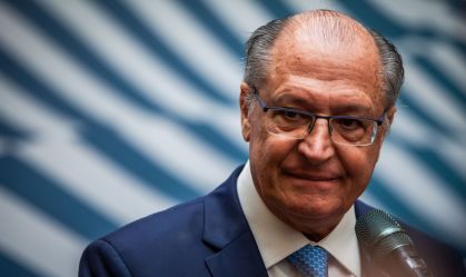 Em evento com empresários, Alckmin defende projeto que retoma financiamento do BNDES a obras no exterior