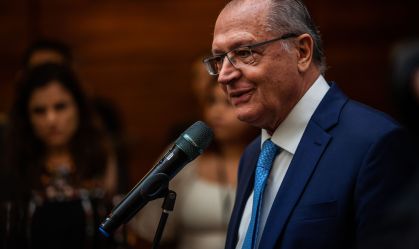 Alckmin se reúne com empresa de jogos de azar e sinaliza apoio à regulamentação, diz líder