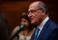 Orçamento de 2024 elevou em 13 vezes verbas para moradia, diz Alckmin em evento do setor imobiliário