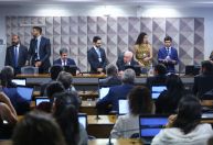 Aliados do governo usam artifício para evitar perder quórum em análise de MPs