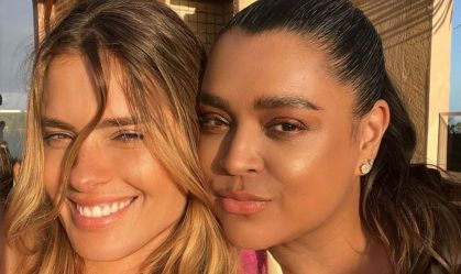Carolina Dieckmmann relembra momentos com Preta após morte da amiga