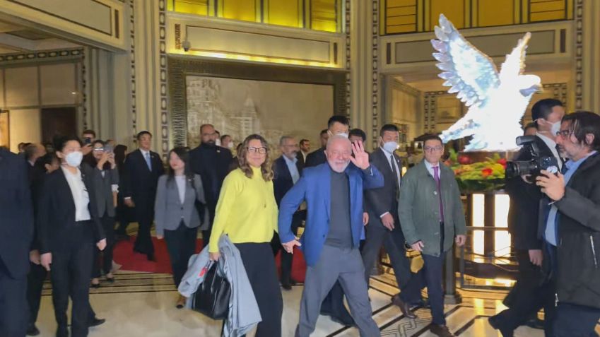 Lula desembarca em Xangai em viagem oficial à China. / Reprodução/ CNN Brasil