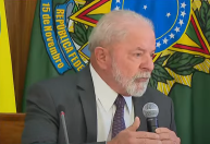Vamos mudar política de preço da Petrobras no tempo certo, diz Lula