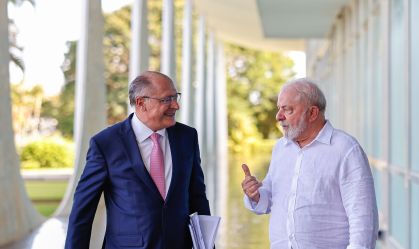 A pedido de Lula, Alckmin representa o Brasil em posse presidencial da Guatemala