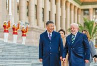 Brasil e China unirão vozes contra protecionismo, diz Lula ao lado de Xi