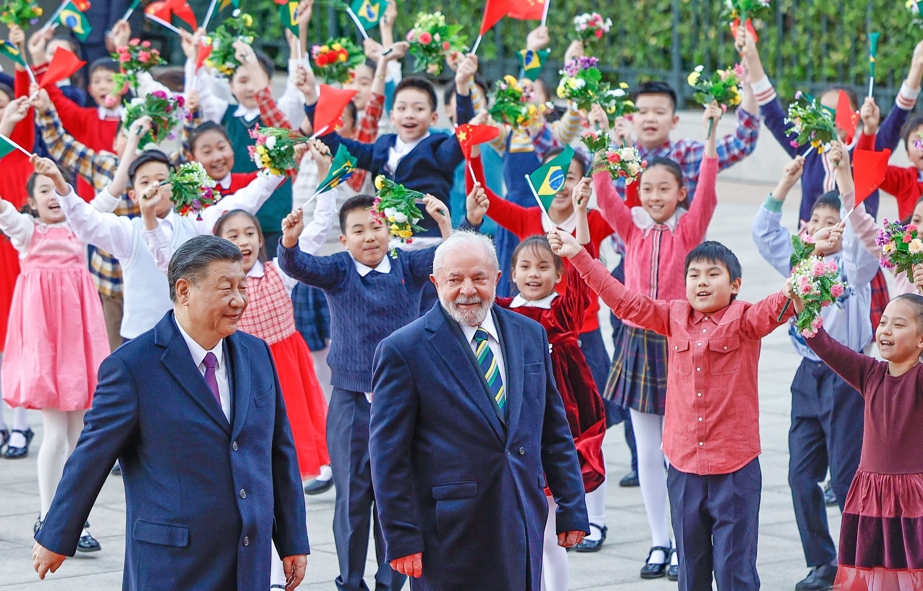 O presidente Luiz Inácio Lula da Silva encontra o presidente da China Xi Jinping